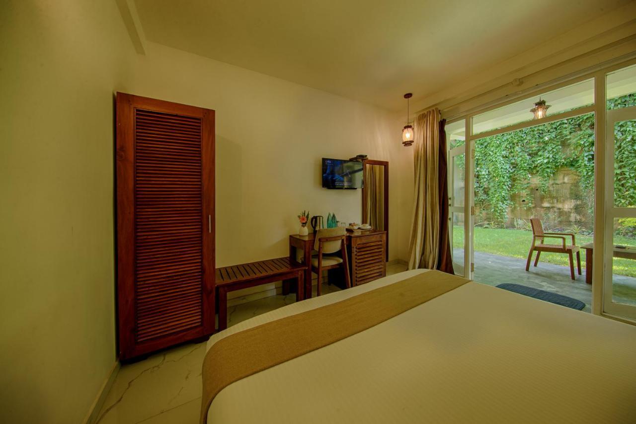 Deltora Villa - Free Drop Off To Galle Fort By Tuktuk Exterior foto